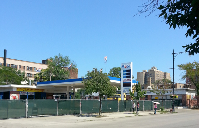 Hyde Park Mobil Gas Station being demolished
